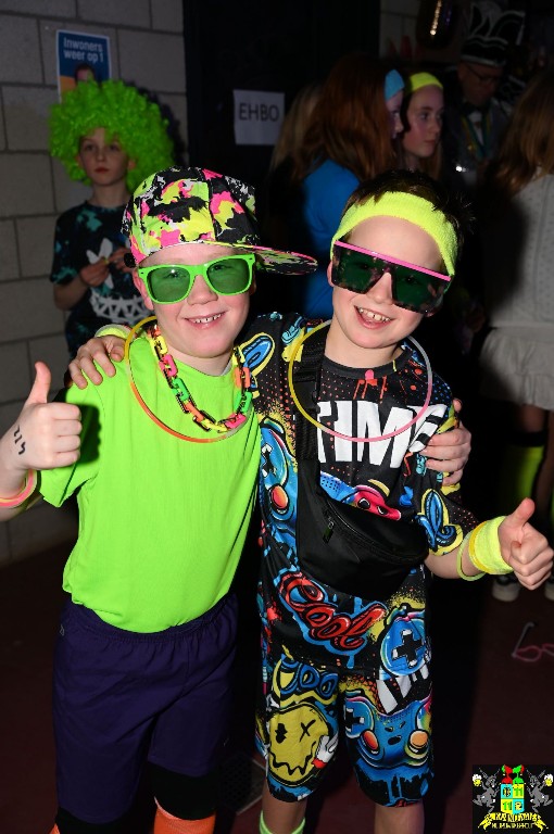 ../Images/Jeugddisco Glow in the Dark 083.jpg